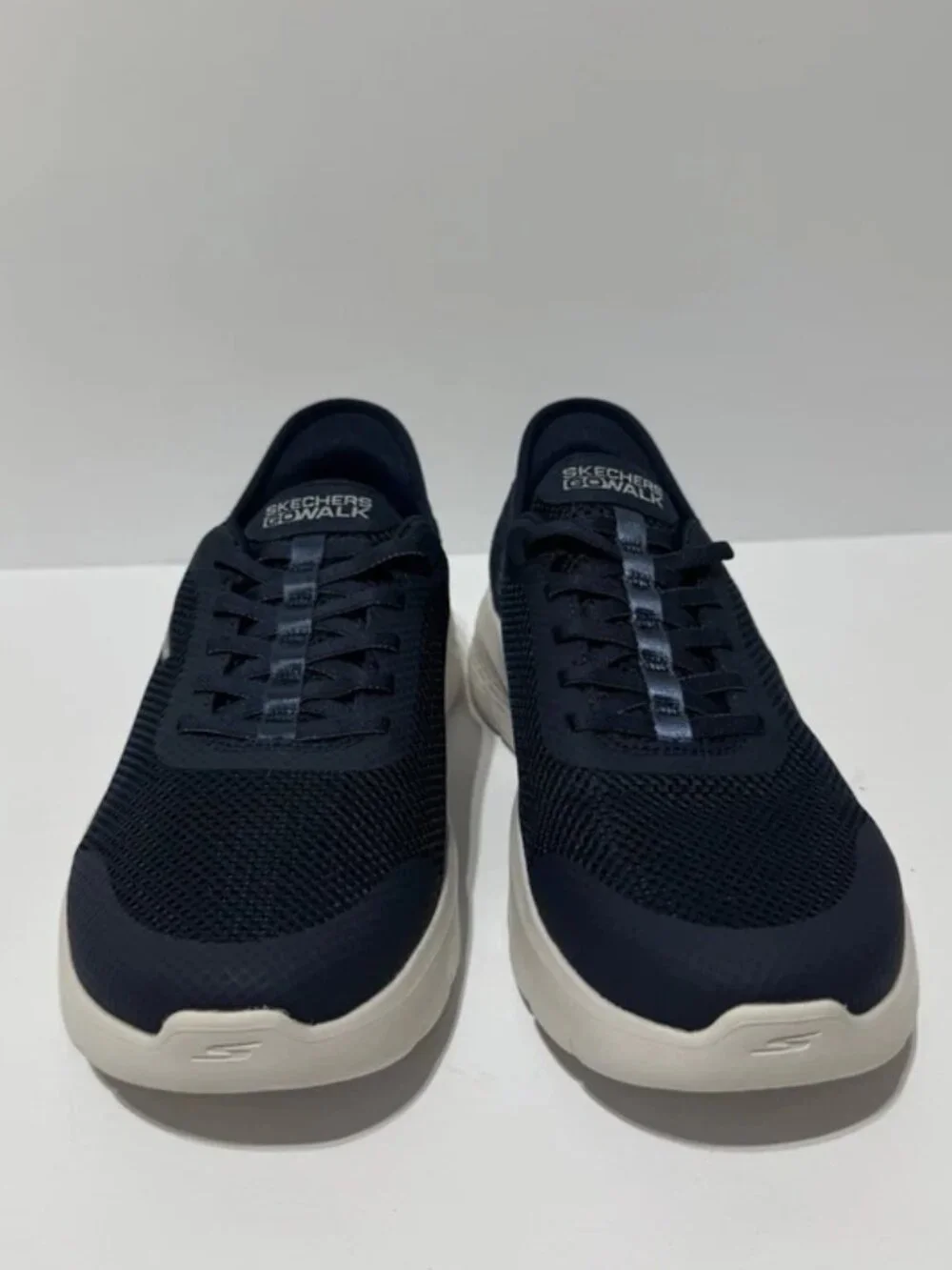 Skechers Womens GOwalk Flex Grand Entry Sneakers Size 9.5W